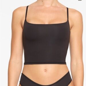 (NEW) SKIMS FITS EVERYBODY CROPPED CAMI